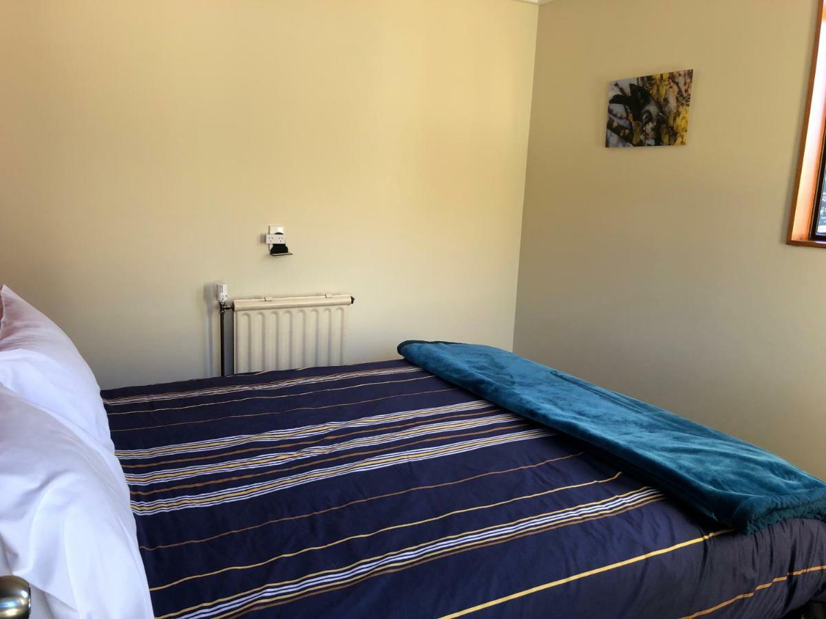 הוסטל Half-moon Bay Stewart Island Backpackers מראה חיצוני תמונה